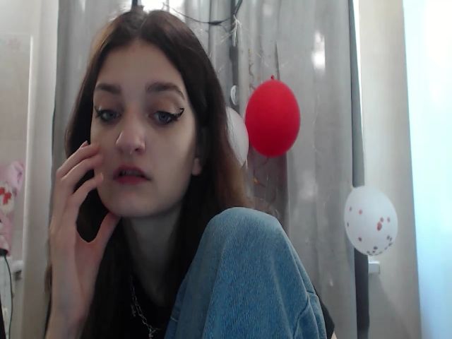 Live sex webcam photo for MoraCos #273625352