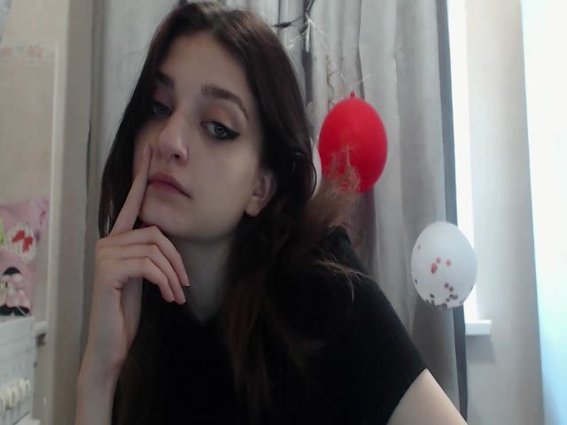 Live sex webcam photo for MoraCos #273677015