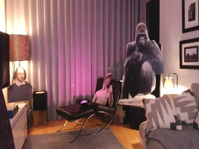 Live sex webcam photo for Mora_Marvels #271928269