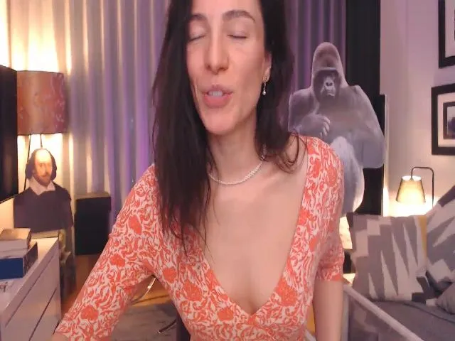 Live sex webcam photo for Mora_Marvels #272199214