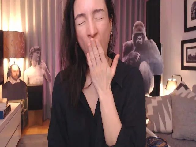 Live sex webcam photo for Mora_Marvels #272235085