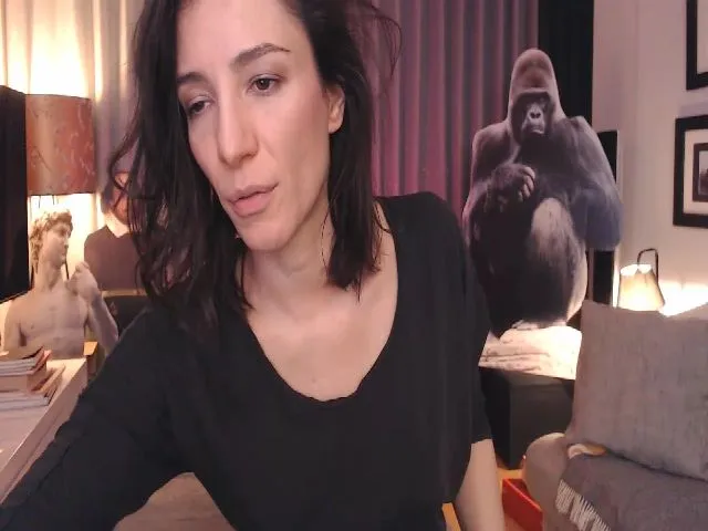 Live sex webcam photo for Mora_Marvels #272670090