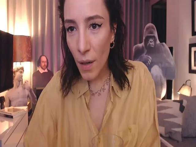 Live sex webcam photo for Mora_Marvels #272883273