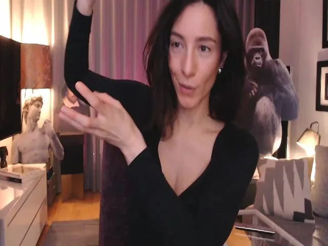 Live sex webcam photo for Mora_Marvels #272902375