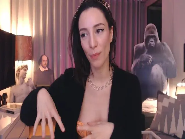 Live sex webcam photo for Mora_Marvels #272925321