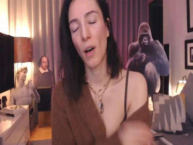 Live sex webcam photo for Mora_Marvels #272937554