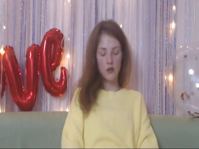 Live sex webcam photo for MorenaLoves #272421747