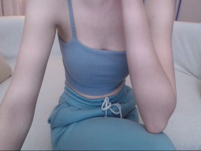 Live sex webcam photo for MorenaLoves #272661693