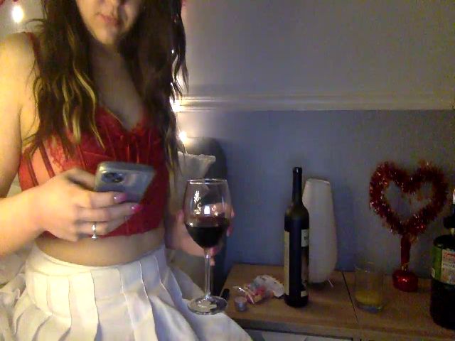 Live sex webcam photo for Mostlymiley #272290655