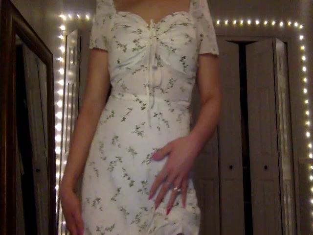 Live sex webcam photo for Mostlymiley #272498047