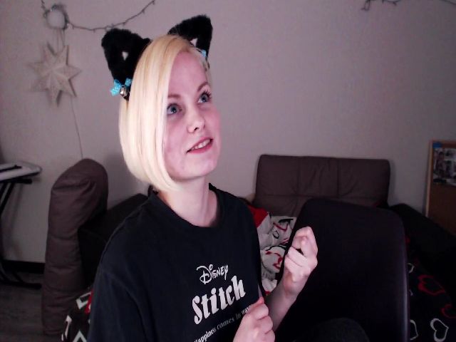 Live sex webcam photo for MozzarellaBlu #272194318