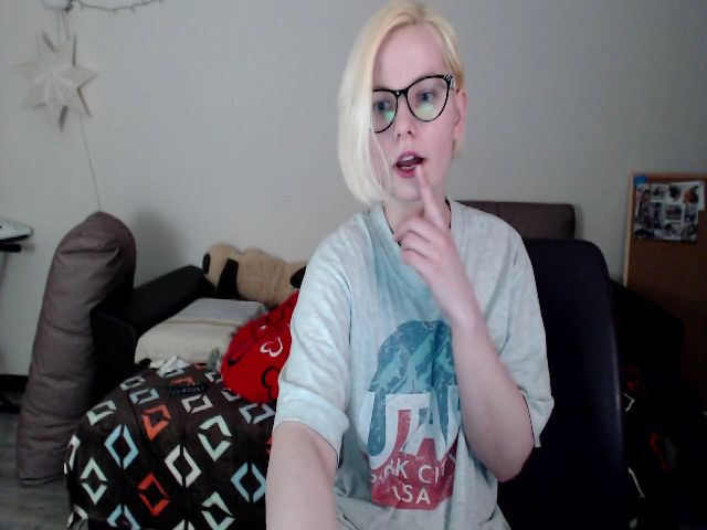 Live sex webcam photo for MozzarellaBlu #272212472