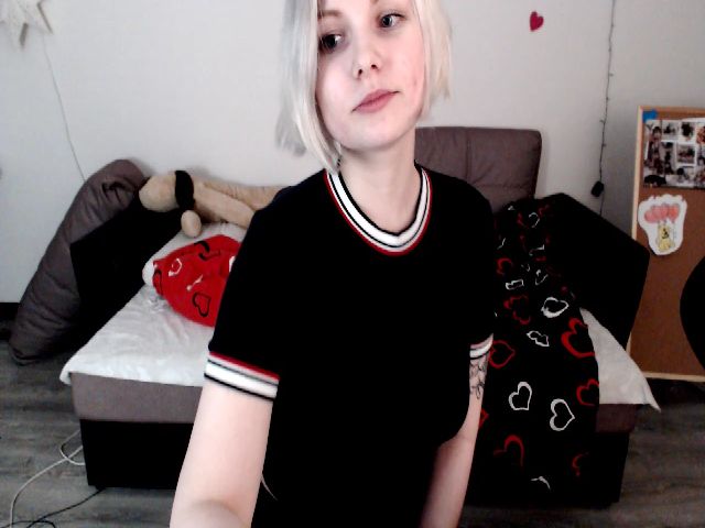 Live sex webcam photo for MozzarellaBlu #272333880