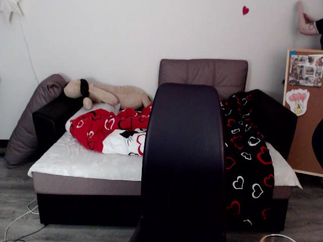 Live sex webcam photo for MozzarellaBlu #272334127