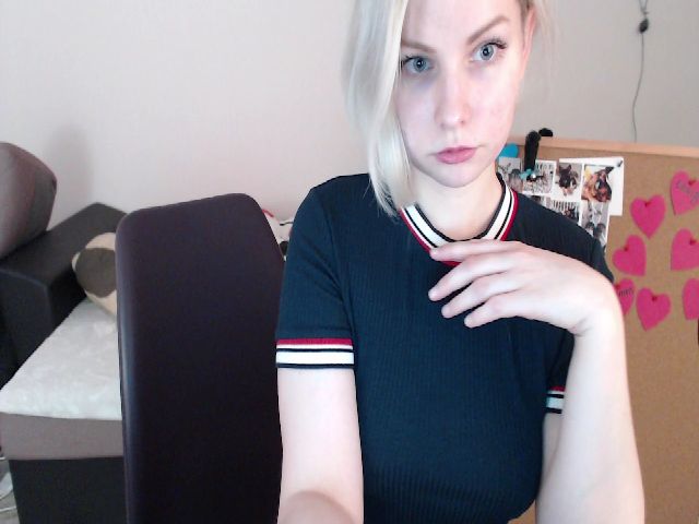 Live sex webcam photo for MozzarellaBlu #272385184