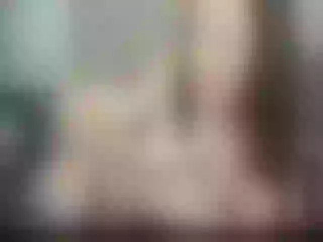 Live sex webcam photo for MrsRebecca #273461151