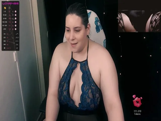 Live sex webcam photo for MsBellaSnow #272557272