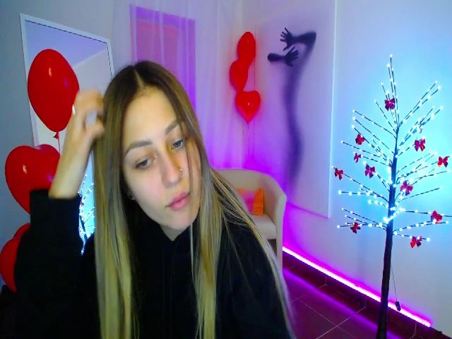 Live sex webcam photo for MsDream_ #272427870