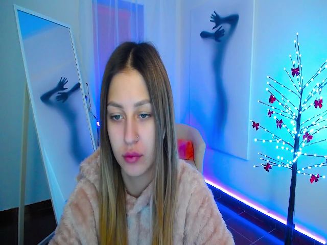 Live sex webcam photo for MsDream_ #272517008