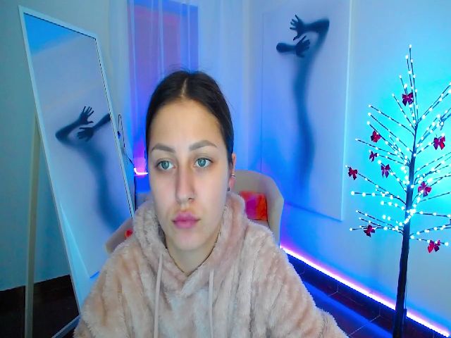 Live sex webcam photo for MsDream_ #272517625