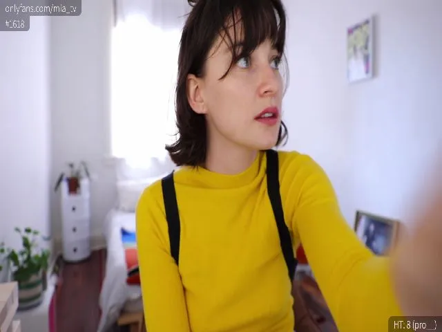 Live sex webcam photo for MsInformation #272212284