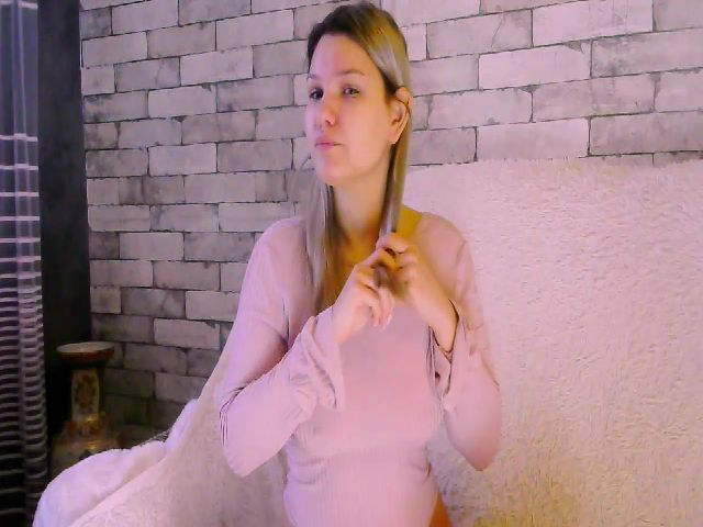 Live sex webcam photo for MsMollyD #271907390