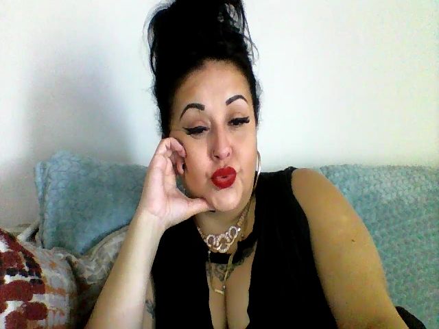 Live sex webcam photo for Ms_Lady_Lips #274118996