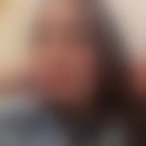 Live sex webcam photo for Msalome #292766192