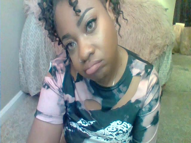 Live sex webcam photo for Msmckay #274518531