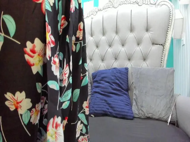 Live sex webcam photo for Mss_Thalia #273464503