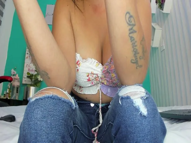 Live sex webcam photo for Mss_Thalia #273714836