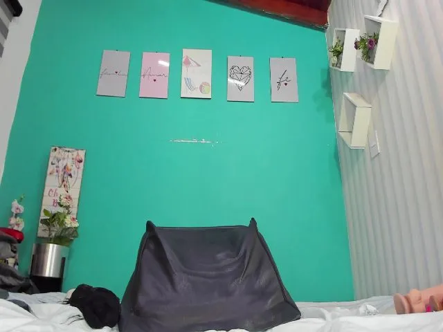 Live sex webcam photo for Mss_Thalia #273756719