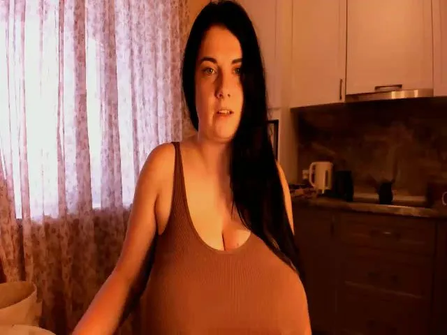 Live sex webcam photo for MyHornyVodka #273549173