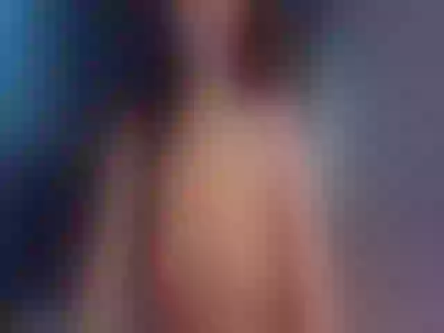 Live sex webcam photo for My_Brunett #271816528