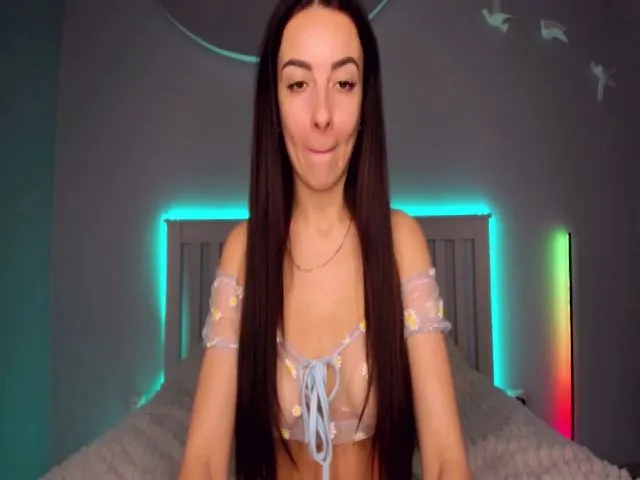 Live sex webcam photo for My_Brunett #274392275