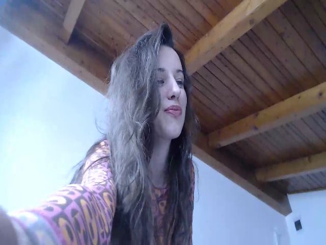 Live sex webcam photo for My_Cutie_My #272173597