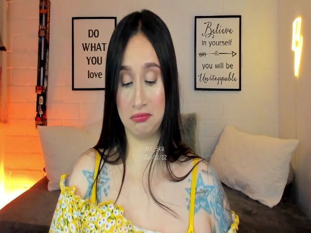 Live sex webcam photo for My_Skb #271869142