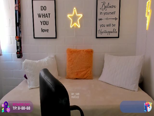 Live sex webcam photo for My_Skb #272678828