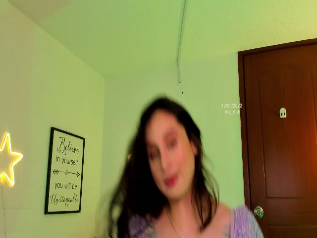 Live sex webcam photo for My_Skb #273389029