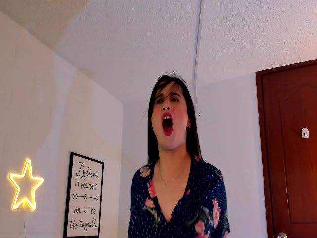 Live sex webcam photo for My_Skb #273521696