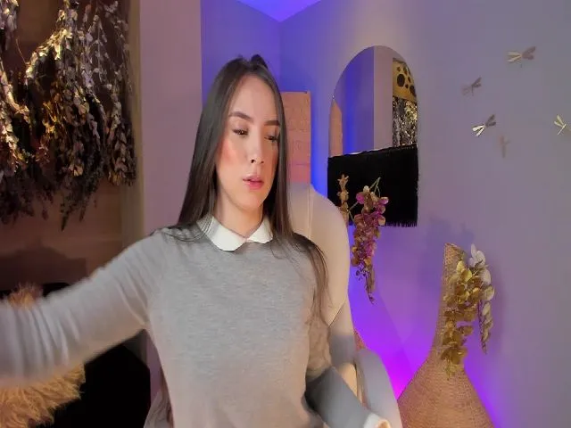 Live sex webcam photo for MyleRose #271746911