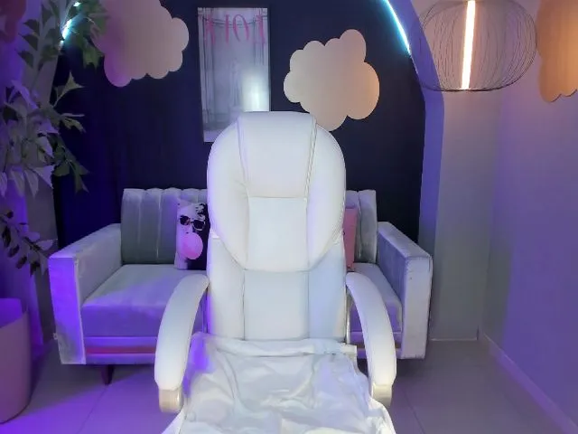 Live sex webcam photo for MyleRose #272408740