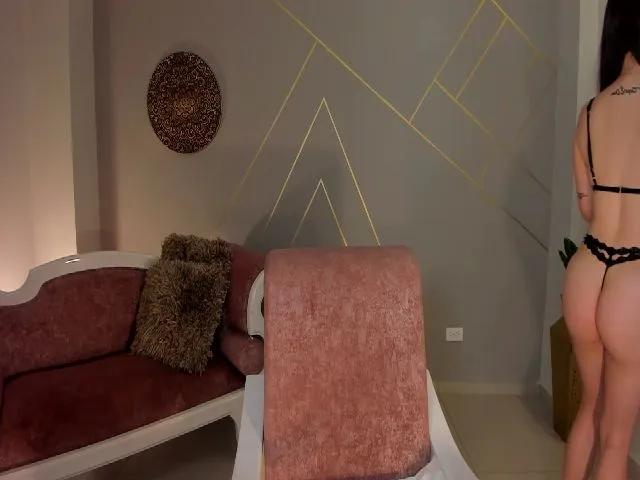 Live sex webcam photo for MyleRose #272511372