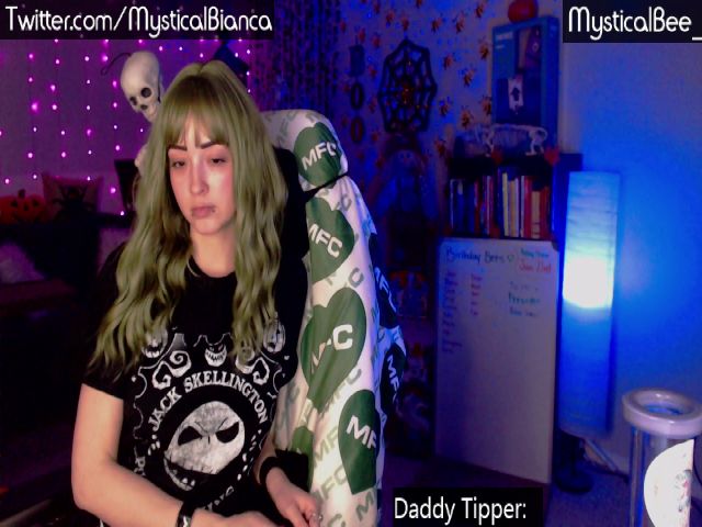 Live sex webcam photo for MysticalBee_ #272074872