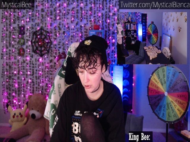 Live sex webcam photo for MysticalBee_ #272946543