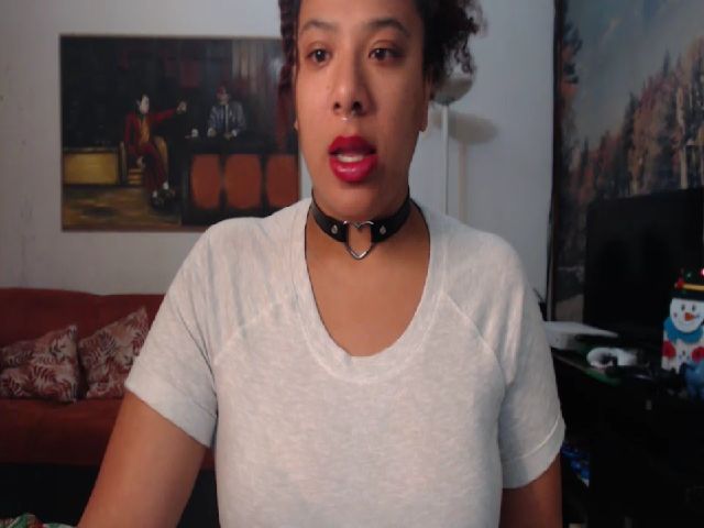 Live sex webcam photo for Mysticbae #271769182