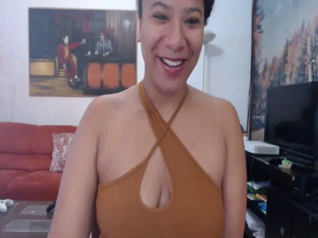 Live sex webcam photo for Mysticbae #271884884