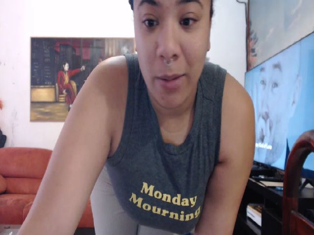 Live sex webcam photo for Mysticbae #272134196