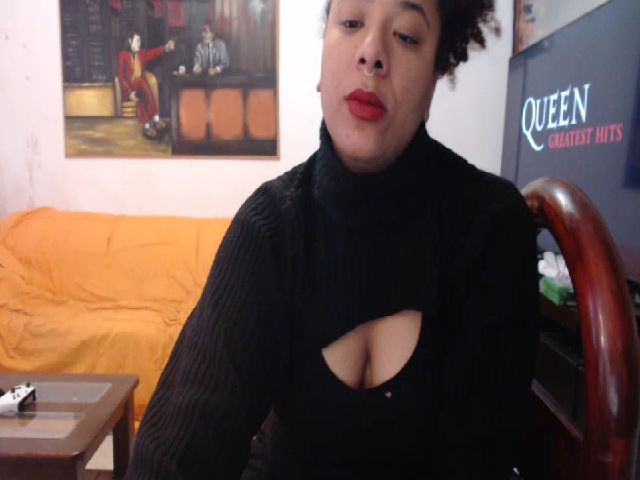 Live sex webcam photo for Mysticbae #272241733