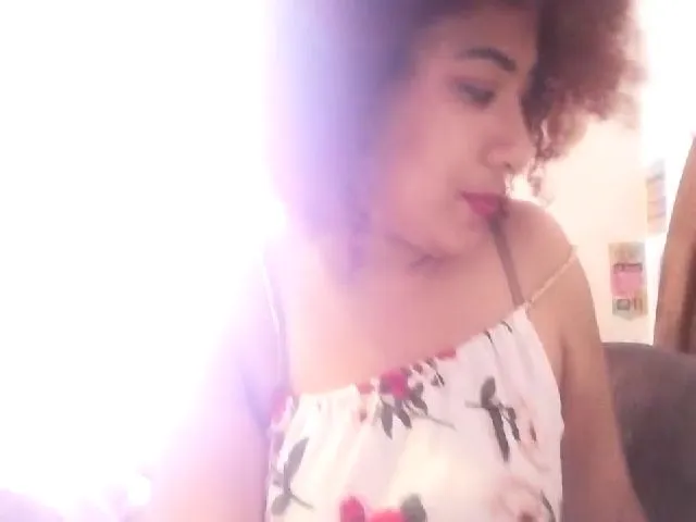 Live sex webcam photo for Mysticbae #272349177